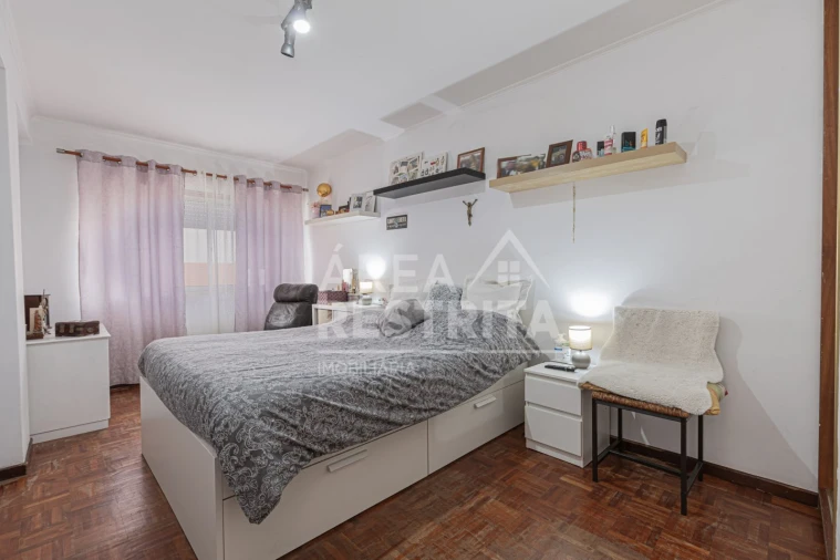 Apartamento T3 para Venda em Seixal, Arrentela e Aldeia de Paio Pires Foto 3