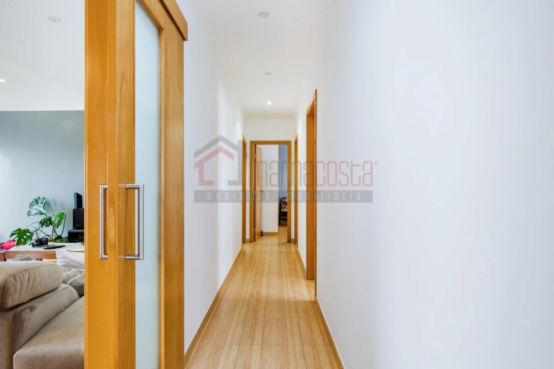 Moradia T6 para Venda em Atouguia da Baleia Foto 12