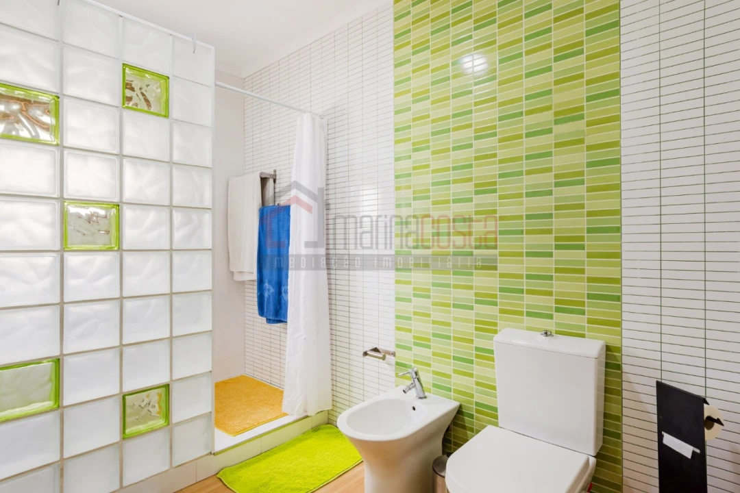 Moradia T6 para Venda em Atouguia da Baleia Foto 20