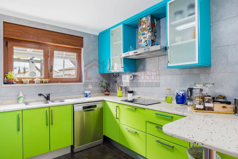 Moradia T6 para Venda em Atouguia da Baleia Foto 10