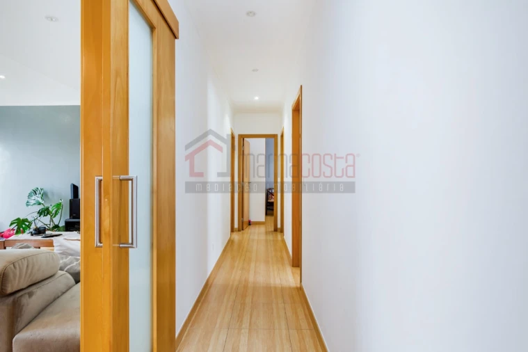 Moradia T6 para Venda em Atouguia da Baleia Foto 12