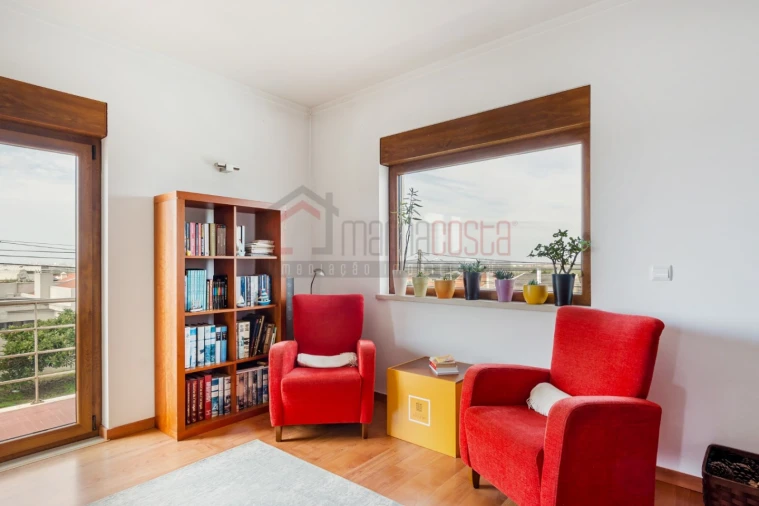 Moradia T6 para Venda em Atouguia da Baleia Foto 27