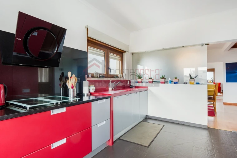 Moradia T6 para Venda em Atouguia da Baleia Foto 33