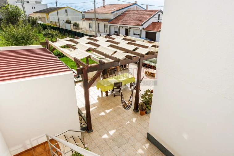 Moradia T6 para Venda em Atouguia da Baleia Foto 41