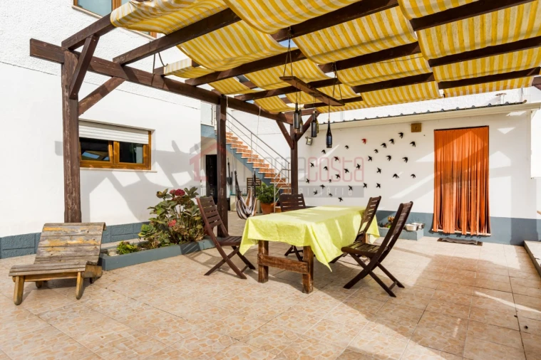 Moradia T6 para Venda em Atouguia da Baleia Foto 23