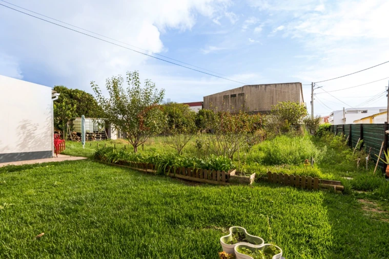 Moradia T6 para Venda em Atouguia da Baleia Foto 24