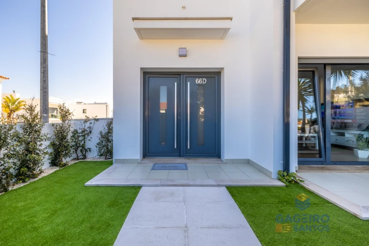 Moradia T3 para Venda em Tornada e Salir do Porto Foto 7