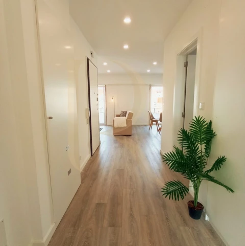Apartamento T3 para Venda em Benfica
