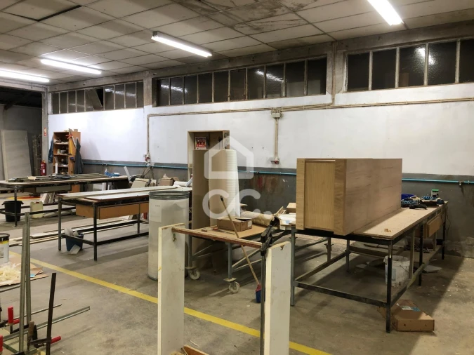 Armazém para Venda em Delães Foto 11