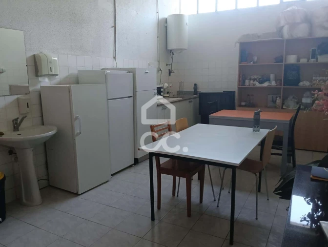 Prédio para Venda em Delães Foto 6