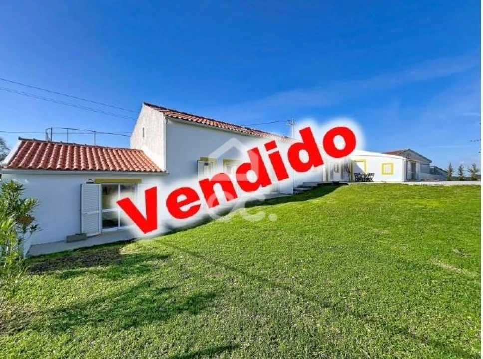 Moradia T3 para Venda em Santa Catarina Foto 1