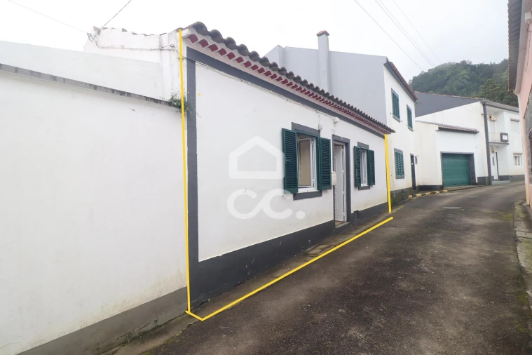 Moradia T3 para Venda em Furnas Foto 2