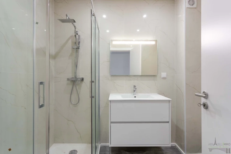 Apartamento T3 para Venda em Quelfes Foto 19