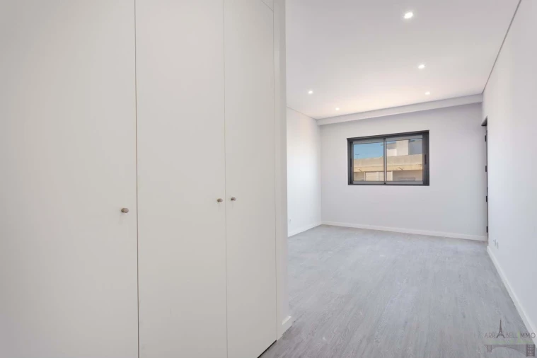 Apartamento T3 para Venda em Quelfes Foto 21