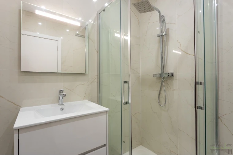 Apartamento T3 para Venda em Quelfes Foto 15