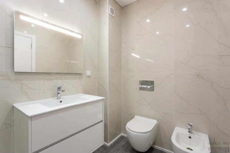 Apartamento T3 para Venda em Quelfes Foto 20