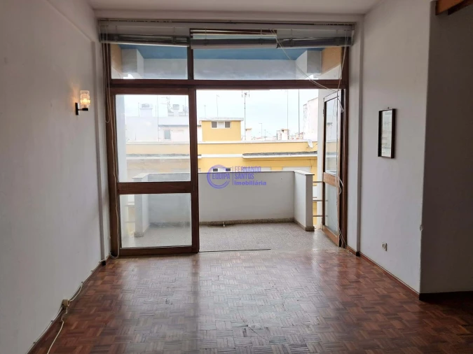 Apartamento T1 para Venda em Armação de Pera Foto 2