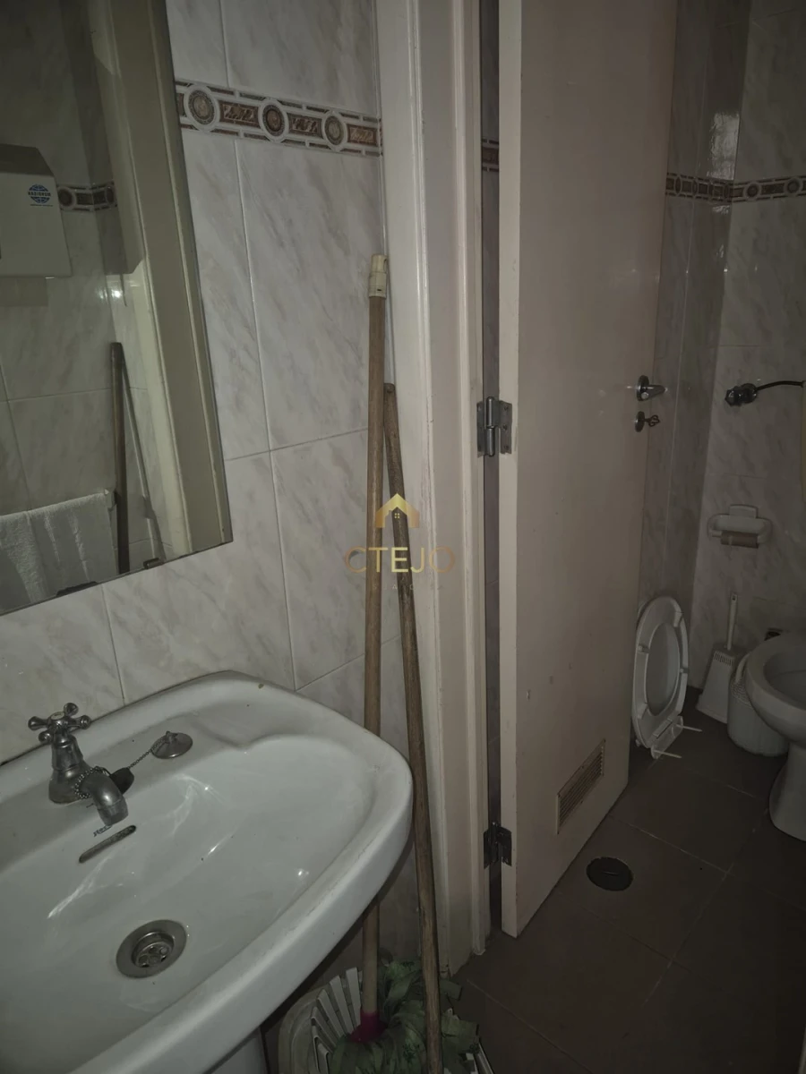 Negócio para Venda em Águas Livres Foto 3