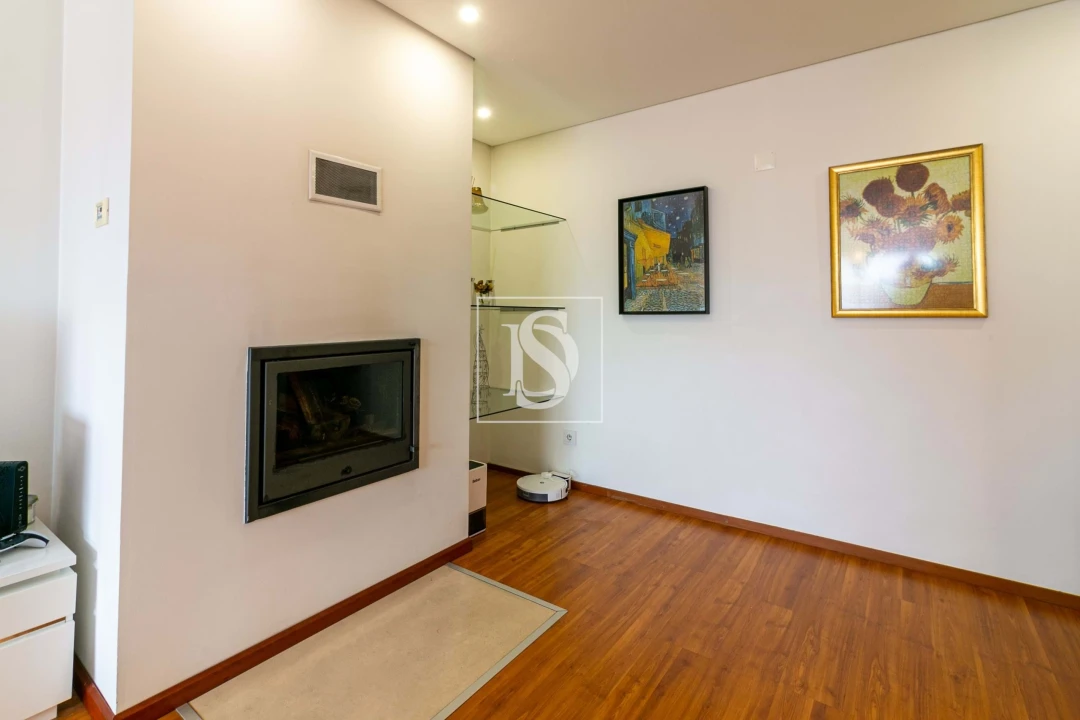 Apartamento T2 para Venda em Braga (Maximinos, Sé e Cividade) Foto 8