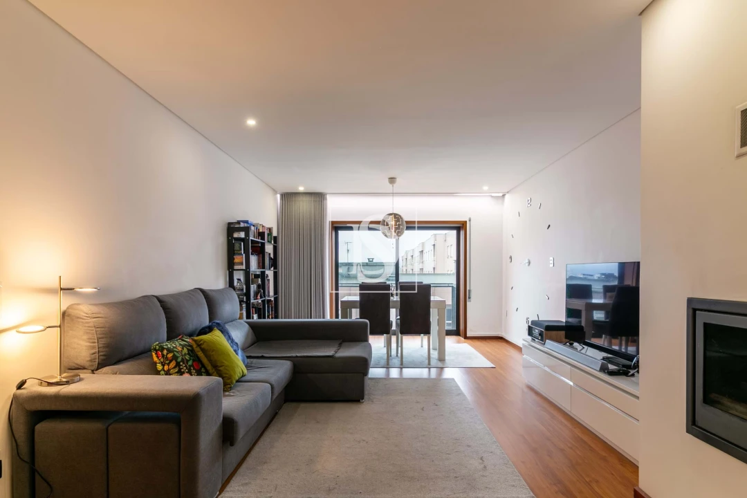 Apartamento T2 para Venda em Braga (Maximinos, Sé e Cividade) Foto 3