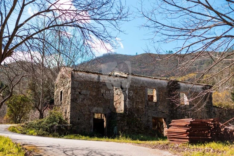 Quinta T3 para Venda em Guarda Foto 40