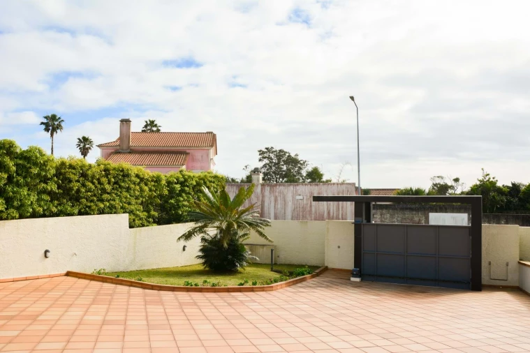 Moradia T4 para Venda em Rosto do Cão (São Roque) Foto 76