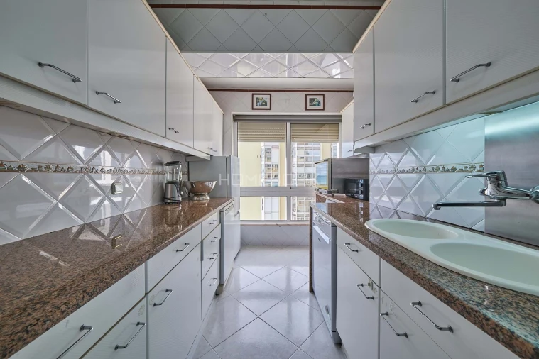 Apartamento T2 para Venda em Costa da Caparica Foto 18