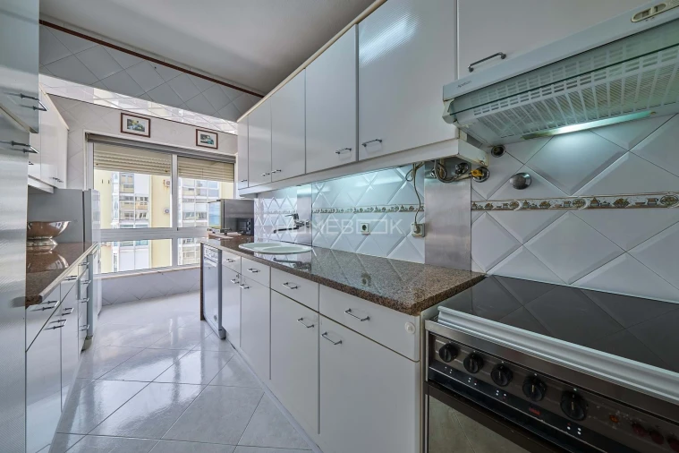 Apartamento T2 para Venda em Costa da Caparica Foto 17