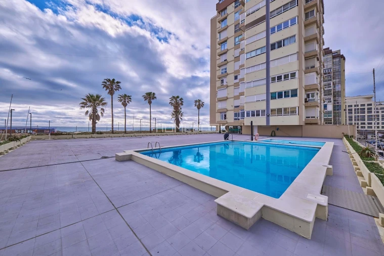 Apartamento T2 para Venda em Costa da Caparica Foto 32