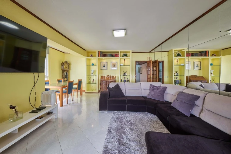 Apartamento T2 para Venda em Costa da Caparica Foto 8