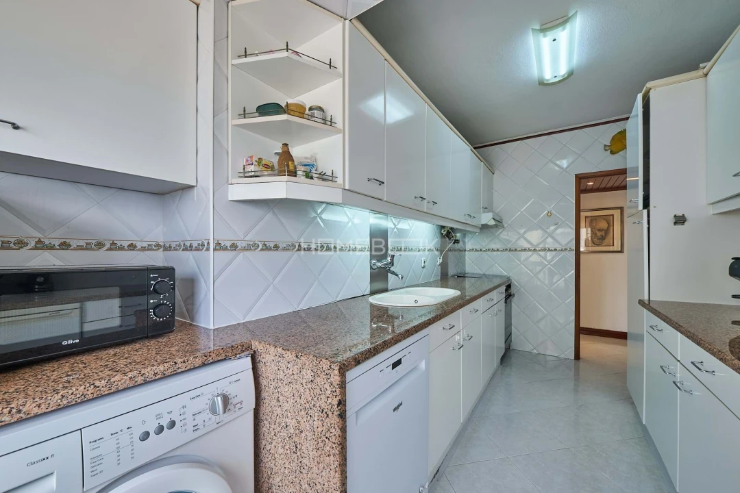 Apartamento T2 para Venda em Costa da Caparica Foto 19