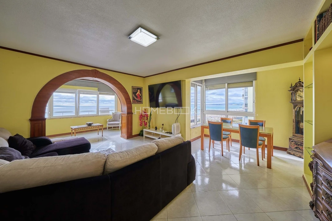 Apartamento T2 para Venda em Costa da Caparica Foto 1