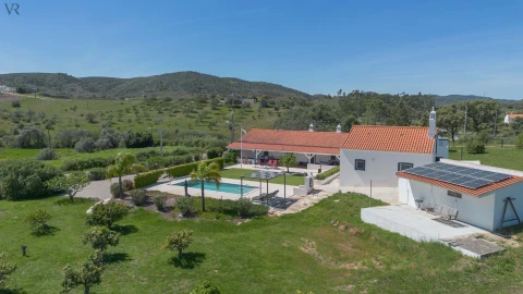 Moradia T4 para Venda em São Bartolomeu de Messines