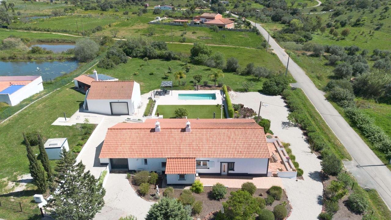 Moradia T4 para Venda em São Bartolomeu de Messines Foto 37