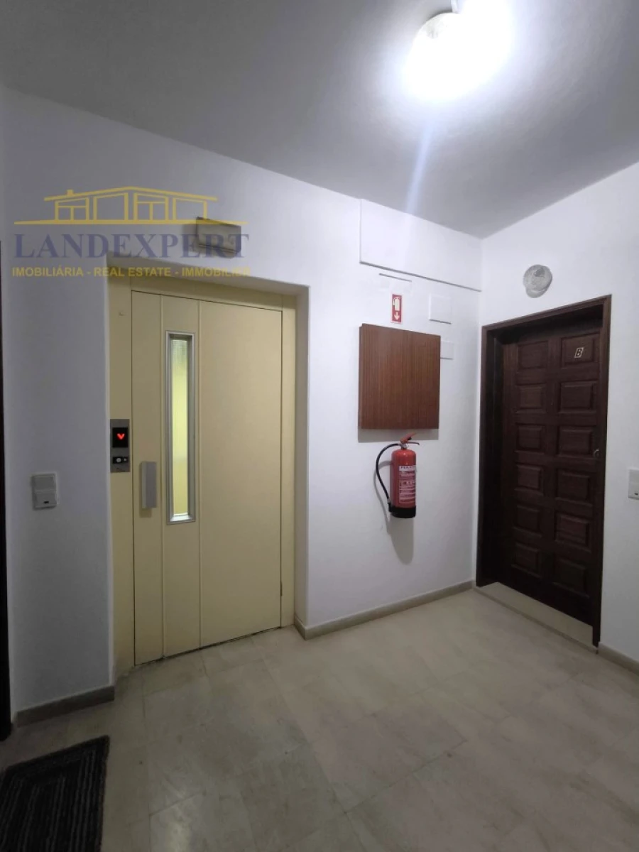 Apartamento T1 para Venda em Armação de Pera Foto 24