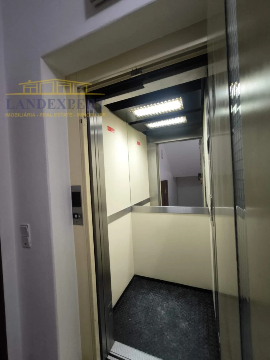 Apartamento T1 para Venda em Armação de Pera Foto 25