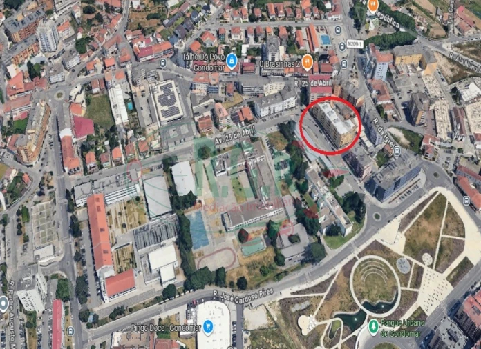 Loja para Venda em Gondomar (São Cosme), Valbom e Jovim