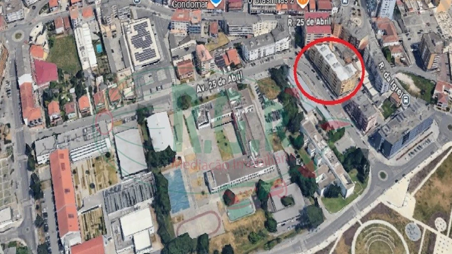 Loja para Venda em Gondomar (São Cosme), Valbom e Jovim