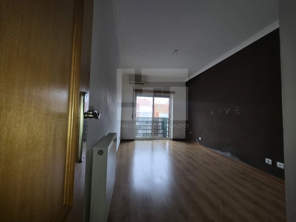 Apartamento T2 para Venda em Laranjeiro e Feijó Foto 11
