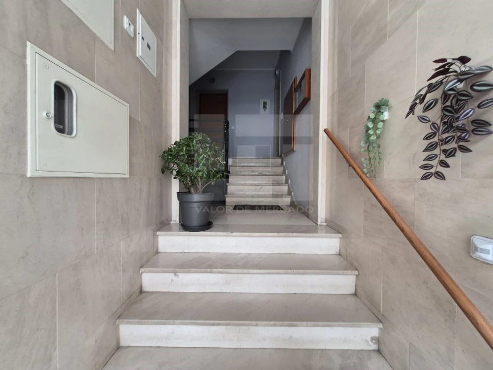 Apartamento T2 para Venda em Laranjeiro e Feijó Foto 19