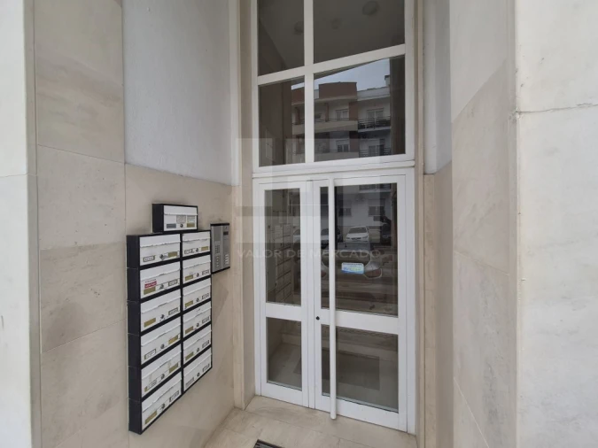 Apartamento T2 para Venda em Laranjeiro e Feijó Foto 20