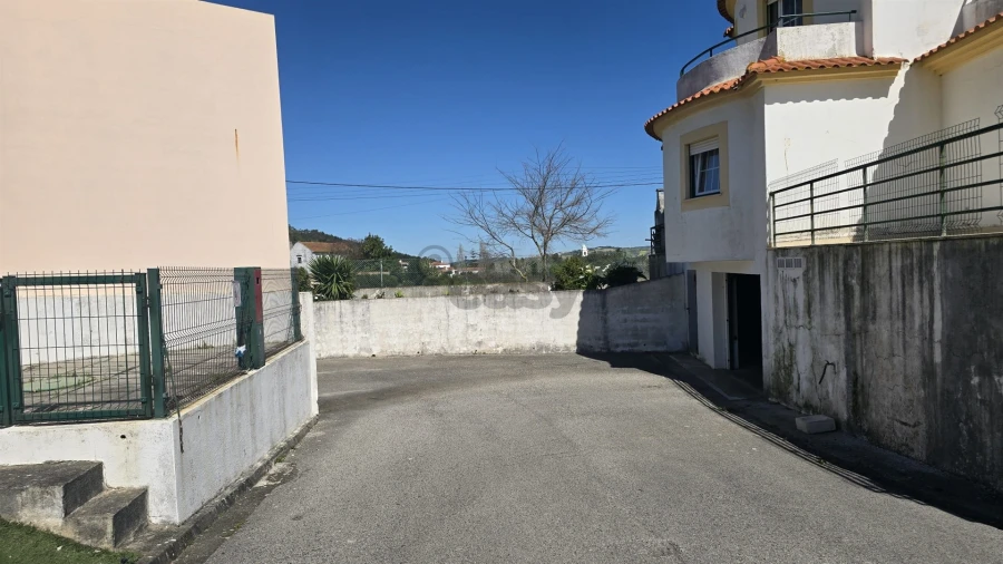 Apartamento T2 para Venda em Azueira e Sobral da Abelheira Foto 13