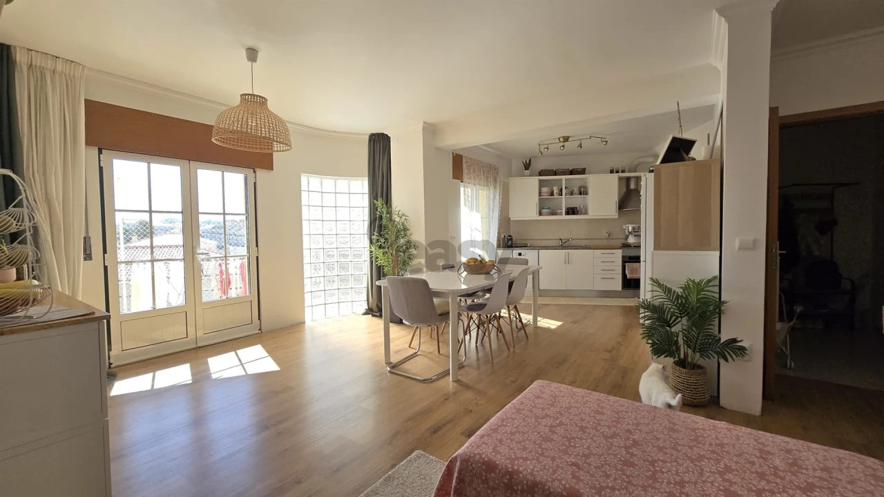 Apartamento T2 para Venda em Azueira e Sobral da Abelheira Foto 3