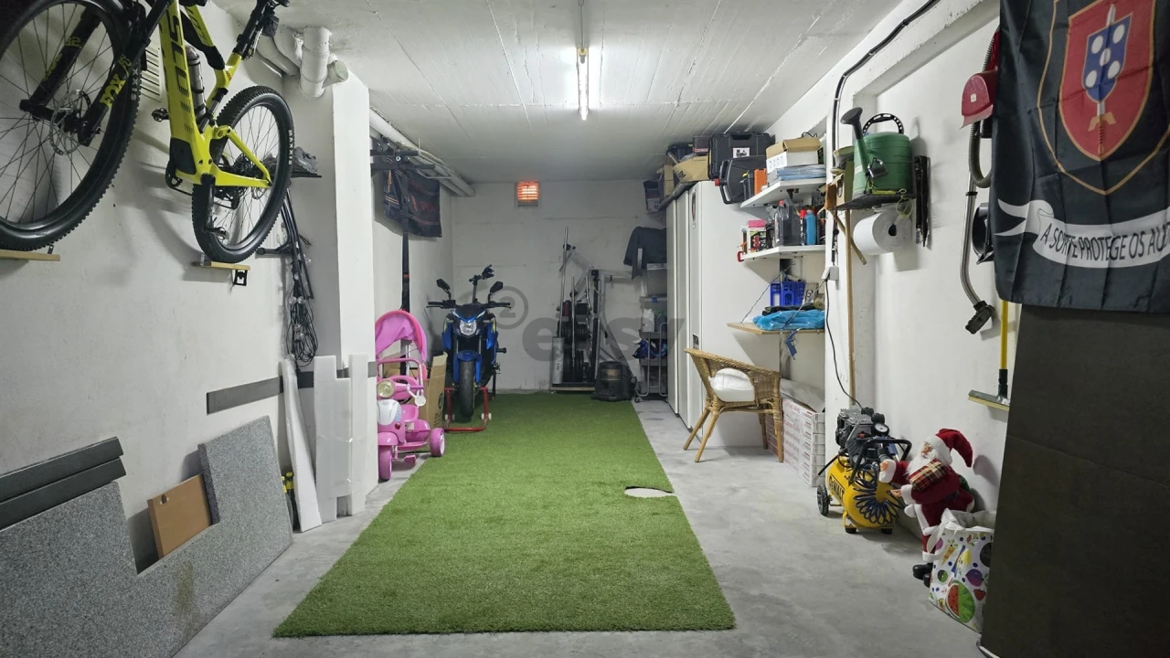 Apartamento T2 para Venda em Azueira e Sobral da Abelheira Foto 15