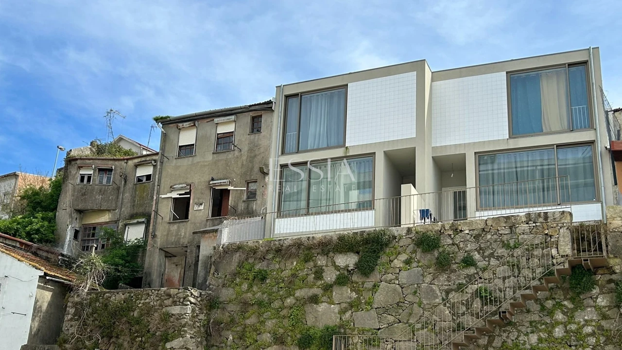 Moradia T3 para Venda em Cedofeita, Santo Ildefonso, Sé, Miragaia, São Nicolau e Vitória Foto 1