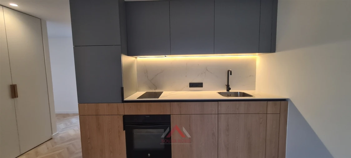 Apartamento T0 para Venda em Leiria, Pousos, Barreira e Cortes Foto 9