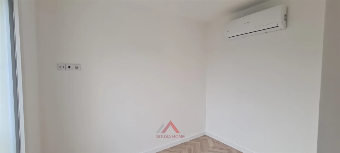 Apartamento T0 para Venda em Leiria, Pousos, Barreira e Cortes Foto 12