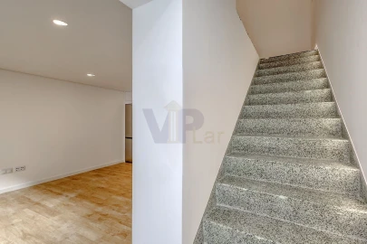 Moradia T2 para Venda em Paranhos