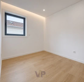Moradia T2 para Venda em Paranhos