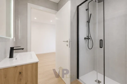 Moradia T2 para Venda em Paranhos